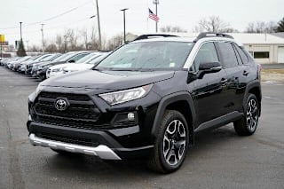 2019 Toyota RAV4 2T3J1RFV6KW019207 2019 Toyota RAV4