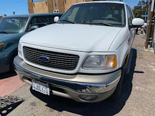 2000 Ford Expedition 1FMRU1763YLA73283 2000 Ford Expedition