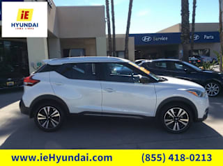 2019 Nissan Kicks SR 3N1CP5CU9KL557986 2019 Nissan Kicks SR