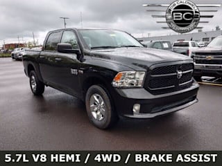 2017 Ram Pickup 1500 Express 1C6RR7KTXHS823605 2017 Ram Pickup 1500 Express