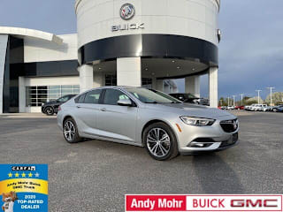 2019 Buick Regal Sportback Preferred II W04GM6SX4K1069927 2019 Buick Regal Sportback Preferred II