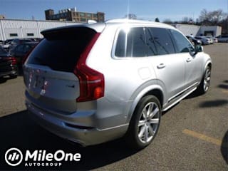 2018 Volvo XC90 YV4A22PL2J1366609 2018 Volvo XC90
