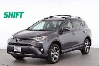 2018 Toyota RAV4 XLE JTMWFREVXJJ732438 2018 Toyota RAV4 XLE