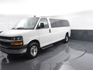 2019 Chevrolet Express Passenger LT 3500 1GAZGPFG4K1284741 2019 Chevrolet Express Passenger LT 3500