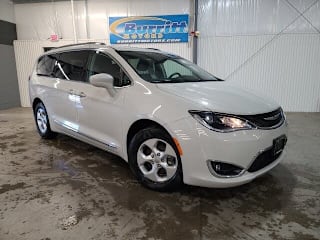 2017 Chrysler Pacifica Touring-L Plus 2C4RC1EG4HR840214 2017 Chrysler Pacifica Touring-L Plus
