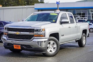 2017 Chevrolet Silverado 1500 1GCRCREC1HZ300742 2017 Chevrolet Silverado 1500