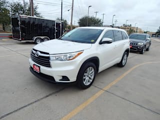 2016 Toyota Highlander LE 5TDZARFH3GS019056 2016 Toyota Highlander LE