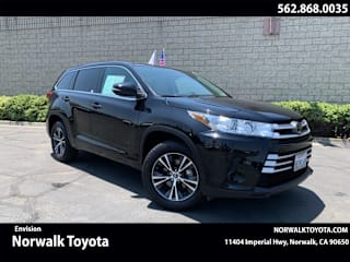 2018 Toyota Highlander LE 5TDZARFH1JS036462 2018 Toyota Highlander LE