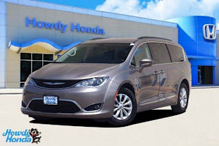 2017 Chrysler Pacifica Touring-L 2C4RC1BG8HR839734 2017 Chrysler Pacifica Touring-L