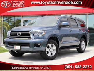 2018 Toyota Sequoia SR5 5TDZY5G1XJS069675 2018 Toyota Sequoia SR5