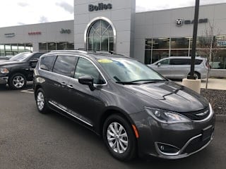 2018 Chrysler Pacifica Touring L 2C4RC1BG0JR123304 2018 Chrysler Pacifica Touring L