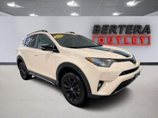 2018 Toyota RAV4 XLE 2T3RFREV5JW777320 2018 Toyota RAV4 XLE