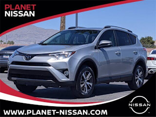 2018 Toyota RAV4 XLE 2T3WFREV7JW496090 2018 Toyota RAV4 XLE