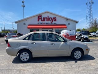 2007 Ford Focus ZX4 SE 1FAFP34N17W271188 2007 Ford Focus ZX4 SE
