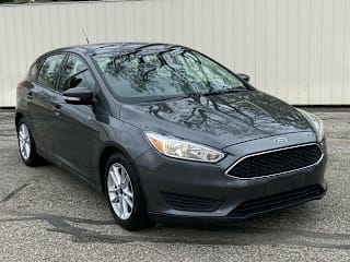 2017 Ford Focus SE 1FADP3K25HL300825 2017 Ford Focus SE