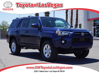 2020 Toyota 4Runner SR5 JTEBU5JR3L5742564 2020 Toyota 4Runner SR5