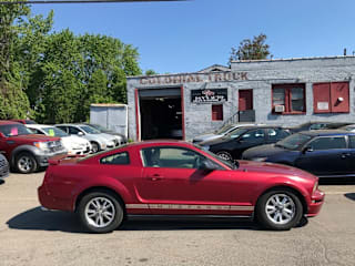 2005 Ford Mustang V6 Deluxe 1ZVFT80N155135118 2005 Ford Mustang V6 Deluxe