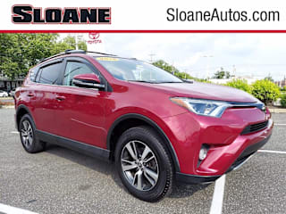 2018 Toyota RAV4 XLE 2T3RFREV2JW714899 2018 Toyota RAV4 XLE