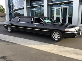 2008 Lincoln Town Car Executive 2L1FM88W98X644502 2008 Lincoln Town Car Executive