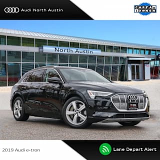 2019 Audi e-tron quattro Premium Plus WA1LAAGE7KB023584 2019 Audi e-tron quattro Premium Plus