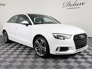 2018 Audi A3 2.0T quattro Premium WAUB8GFF2J1033399 2018 Audi A3 2.0T quattro Premium