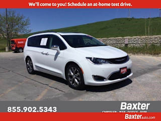 2018 Chrysler Pacifica Limited 2C4RC1GG9JR260752 2018 Chrysler Pacifica Limited