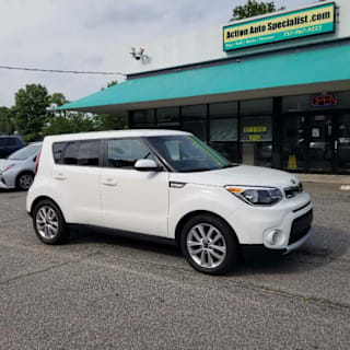 2017 Kia Soul + KNDJP3A55H7504316 2017 Kia Soul +