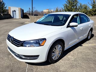 2015 Volkswagen Passat 1.8T S PZEV 1VWAT7A30FC028270 2015 Volkswagen Passat 1.8T S PZEV