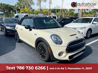 2017 MINI Convertible Cooper S WMWWG9C35H3C81030 2017 MINI Convertible Cooper S
