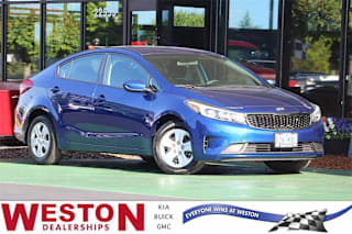 2018 Kia Forte LX 3KPFK4A70JE264870 2018 Kia Forte LX