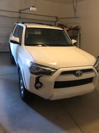 2019 Toyota 4Runner SR5 JTEZU5JR2K5205388 2019 Toyota 4Runner SR5