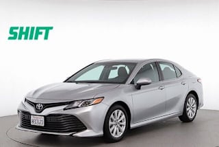 2018 Toyota Camry LE 4T1B11HK4JU645189 2018 Toyota Camry LE