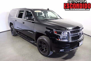 2017 Chevrolet Suburban LT 1500 1GNSKHKCXHR274944 2017 Chevrolet Suburban LT 1500