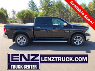 2018 Ram Pickup 1500 1C6RR7NM8JS237561 2018 Ram Pickup 1500