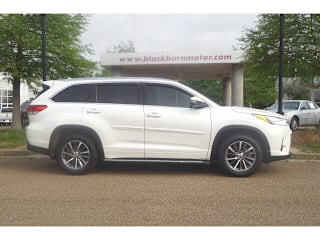2018 Toyota Highlander XLE 5TDKZRFH6JS282708 2018 Toyota Highlander XLE