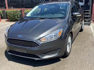 2016 Ford Focus SE 1FADP3K22GL205122 2016 Ford Focus SE