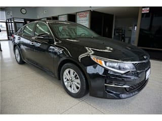 2016 Kia Optima LX 5XXGT4L35GG100025 2016 Kia Optima LX