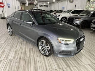 2018 Audi A3 2.0T quattro Premium Plus WAUJ8GFF9J1070011 2018 Audi A3 2.0T quattro Premium Plus