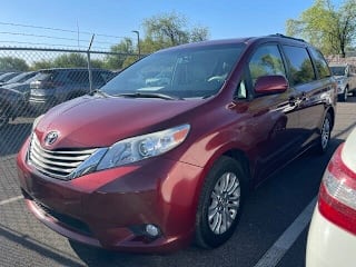 2014 Toyota Sienna XLE 8-Passenger 5TDYK3DC7ES522518 2014 Toyota Sienna XLE 8-Passenger