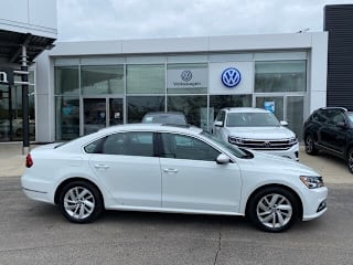 2018 Volkswagen Passat 2.0T SE 1VWBA7A37JC024459 2018 Volkswagen Passat 2.0T SE