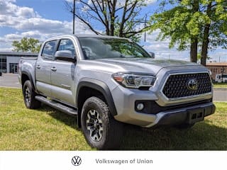 2018 Toyota Tacoma SR5 V6 3TMCZ5AN8JM174889 2018 Toyota Tacoma SR5 V6