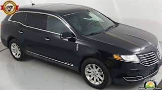 2017 Lincoln MKT Town Car 2LMHJ5NK9HBL01738 2017 Lincoln MKT Town Car