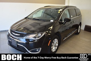2017 Chrysler Pacifica Touring-L 2C4RC1BG3HR747771 2017 Chrysler Pacifica Touring-L