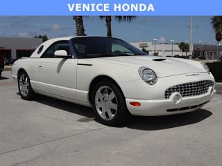 2002 Ford Thunderbird Deluxe 1FAHP60A02Y117940 2002 Ford Thunderbird Deluxe