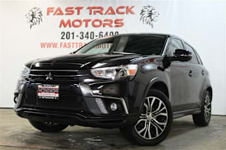 2018 Mitsubishi Outlander Sport 2.4 SE JA4AR3AW8JZ005503 2018 Mitsubishi Outlander Sport 2.4 SE