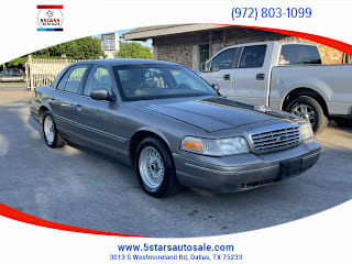 2001 Ford Crown Victoria LX 2FAFP74WX1X131698 2001 Ford Crown Victoria LX