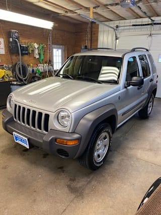 2004 Jeep Liberty Sport 1J4GL48K04W212221 2004 Jeep Liberty Sport