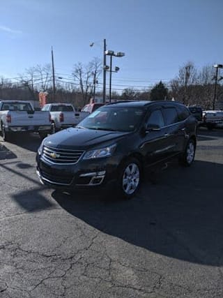 2017 Chevrolet Traverse LT 1GNKRGKD6HJ293861 2017 Chevrolet Traverse LT