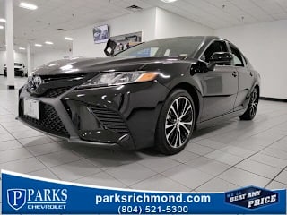 2018 Toyota Camry SE 4T1B11HK5JU674443 2018 Toyota Camry SE