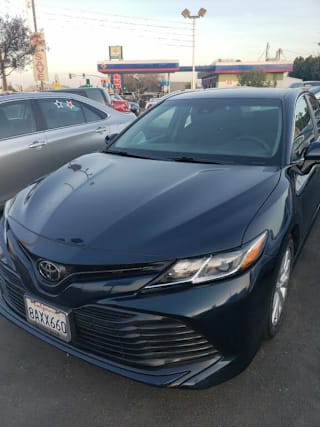 2018 Toyota Camry LE 4T1B11HK4JU504042 2018 Toyota Camry LE